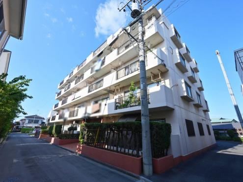 2LDK Apartment with Southeast Views Near Sakado Station - Photo 1