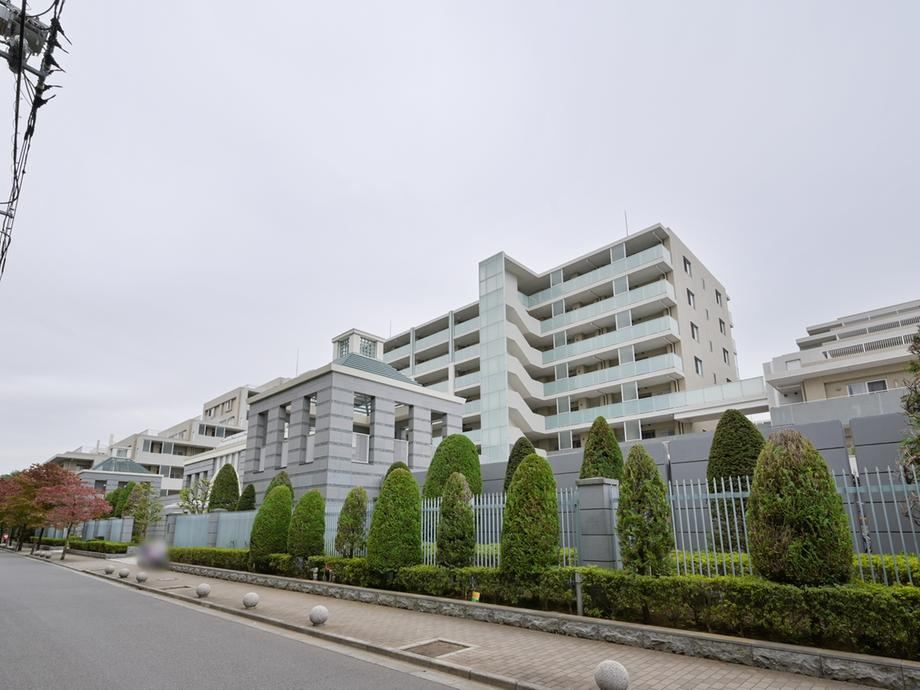 Comfortable 3LDK Apartment in Kodaira - Photo 1