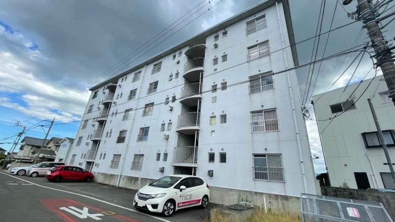 2LDK apartment in Takamatsu, Kagawa - Photo 1