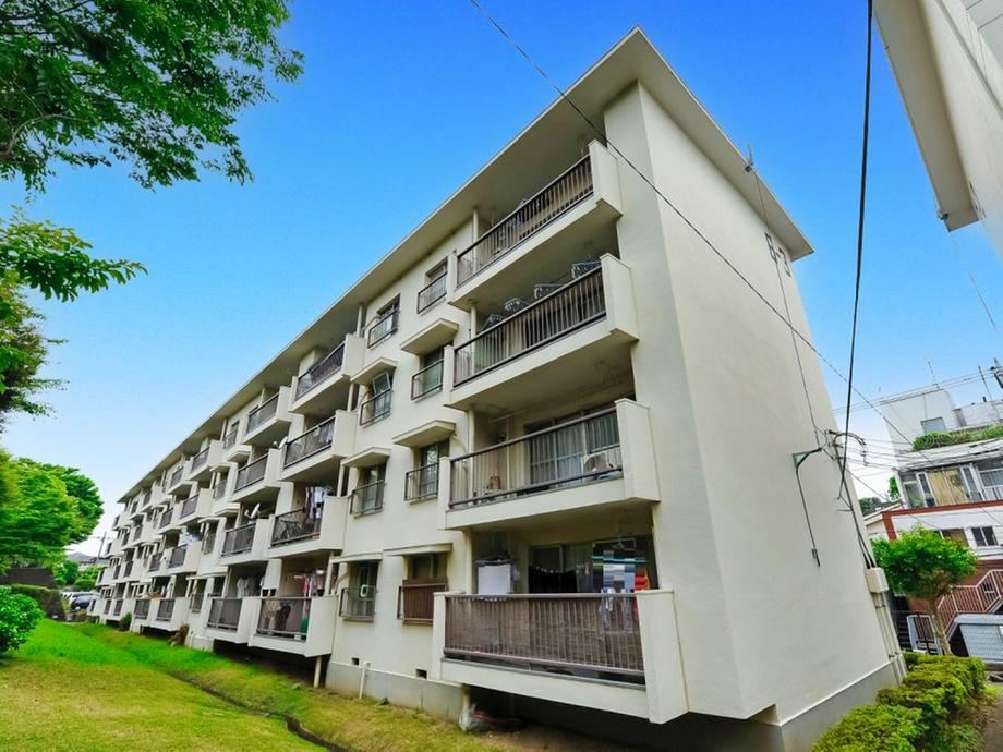 Cozy 2LDK Apartment in Aobaku - Photo 1