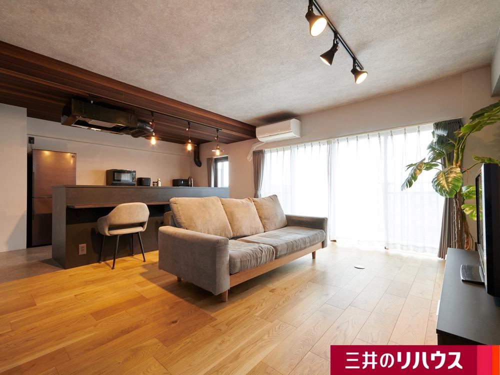 Renovated 2LDK+S Apartment in Maeno-cho - Photo 1