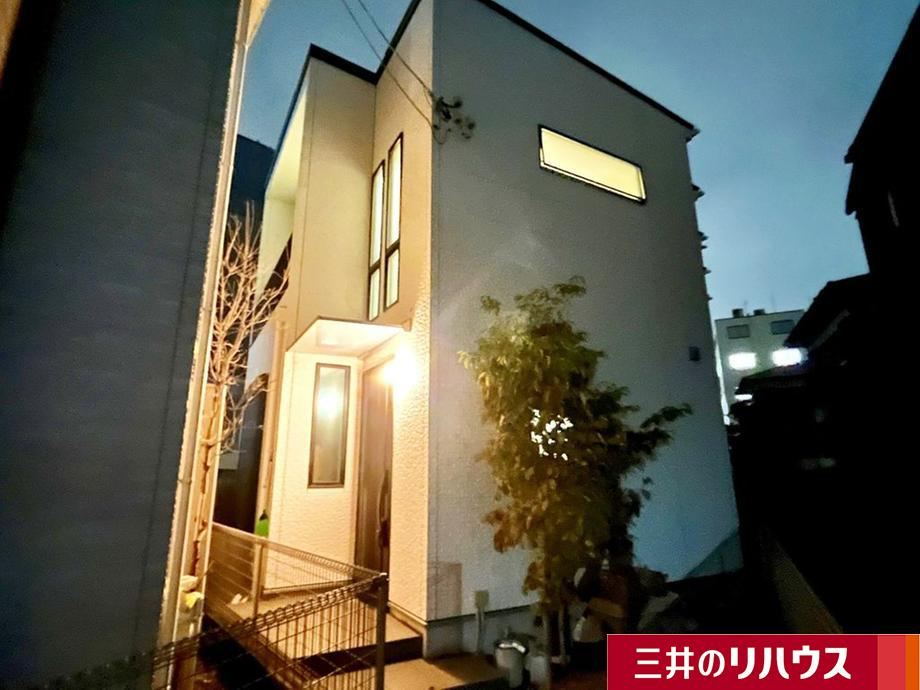 Modern 2LDK+S Detached House in Fuchu - Photo 1