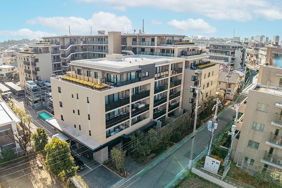 2LDK+S apartment in Nishinomiya, Hyogo - Photo 1