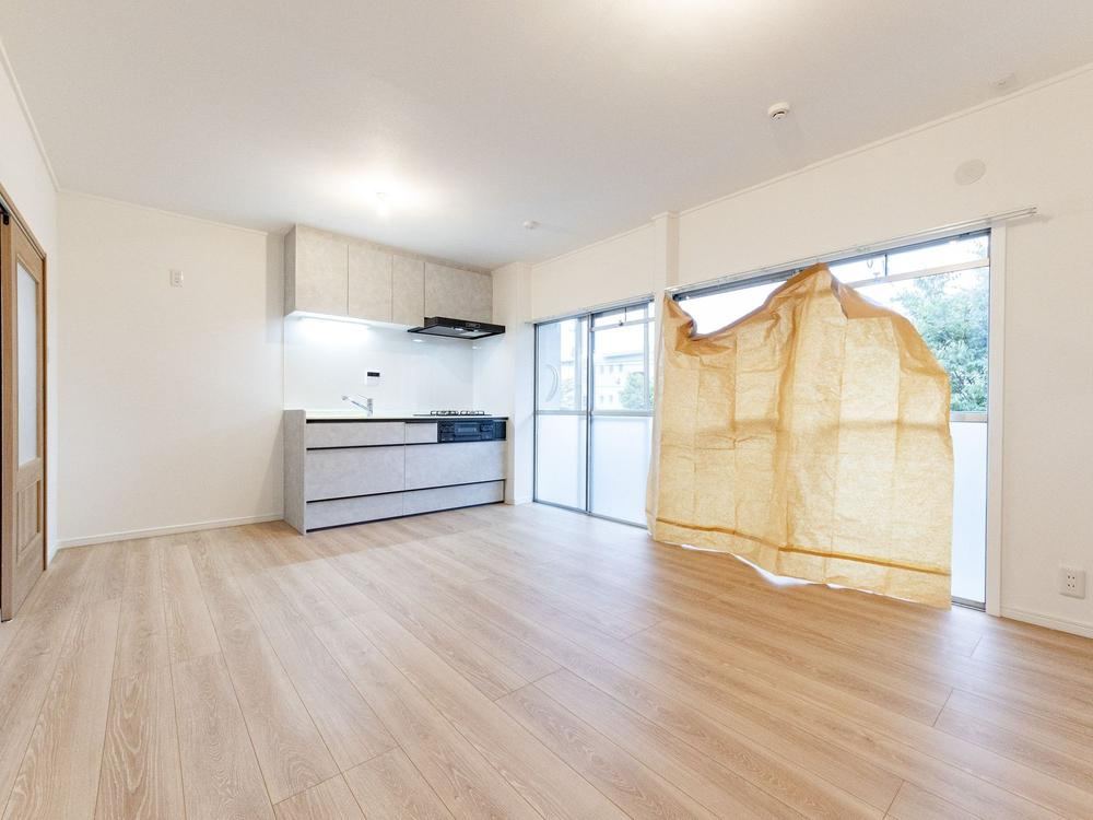 Affordable 2LDK Apartment in Aobaku - Photo 1