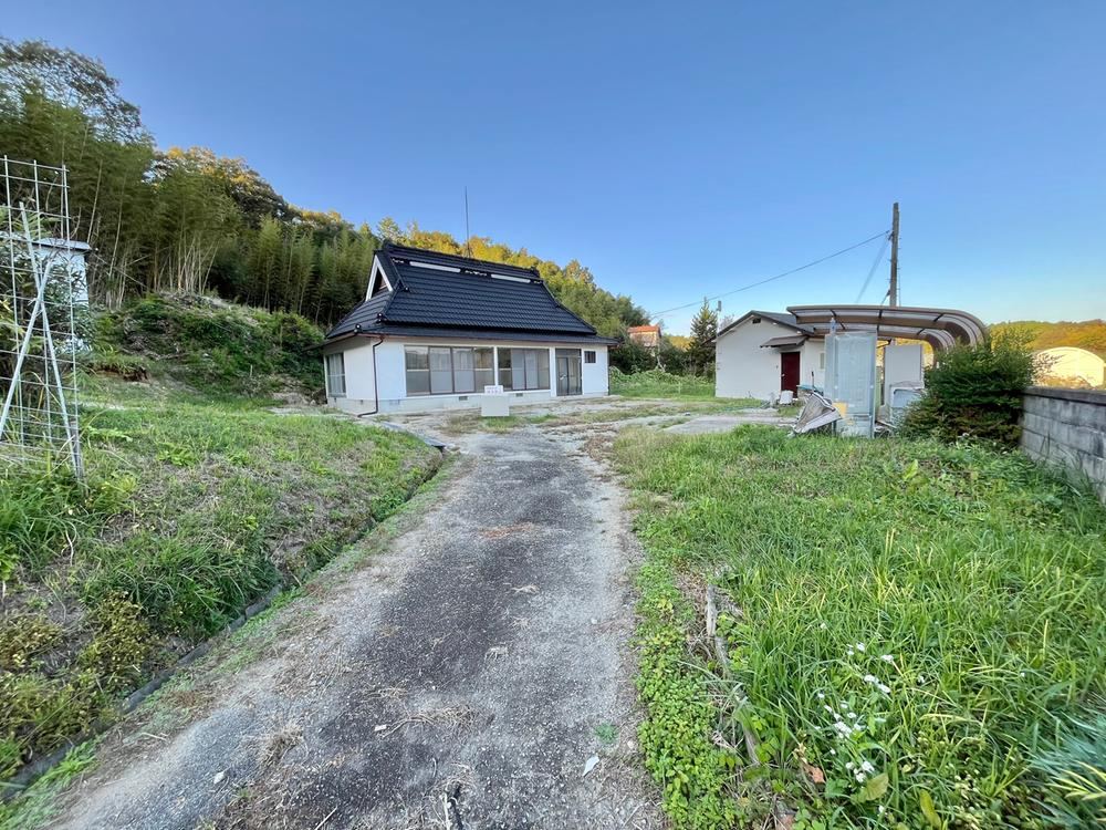 Spacious 4LDK House with Large Land in Ohara - Photo 1