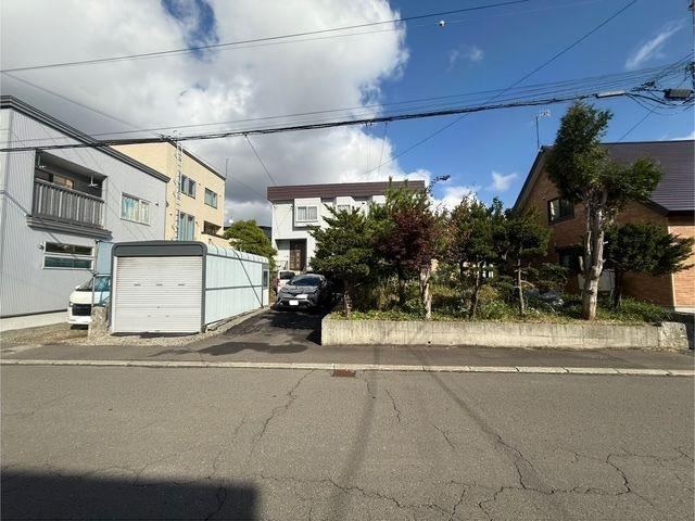 351 m² land in Teine Ward, Sapporo, Hokkaido - Photo 1