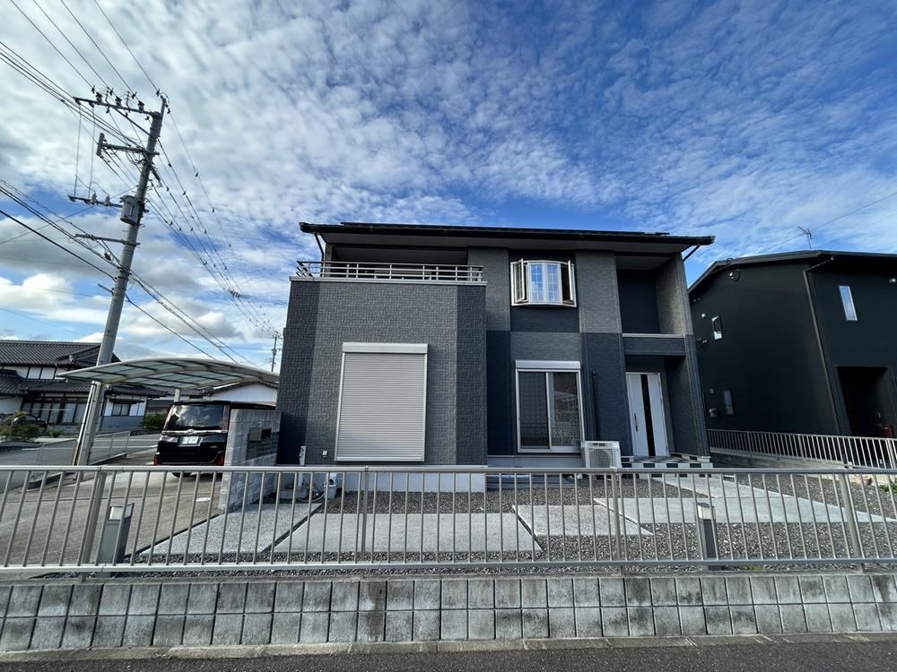 Spacious 4LDK+S House in Nakatsu - Photo 1
