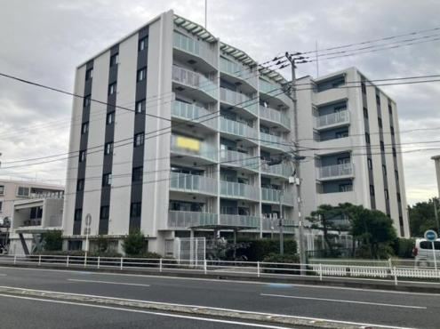 Spacious 3LDK Apartment in Shioimidai - Photo 1