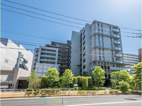 3LDK apartment in Koto Ward, Tokyo - Photo 1