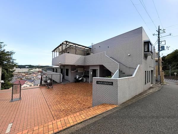 2LDK+S Apartment with Modern Renovations in Fujisawa - Photo 1