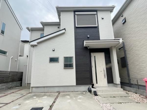 Spacious 4LDK House in Quiet Neighborhood - Photo 1