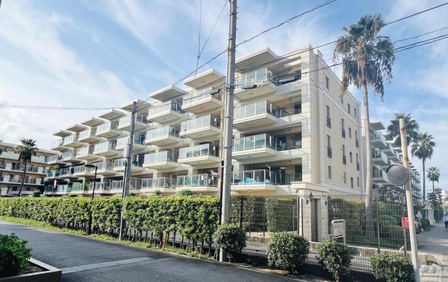 Spacious 3LDK Apartment Near Tsujido Beach - Photo 1