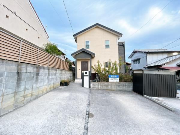 Renovated 4LDK House with Garden and Parking - Photo 1