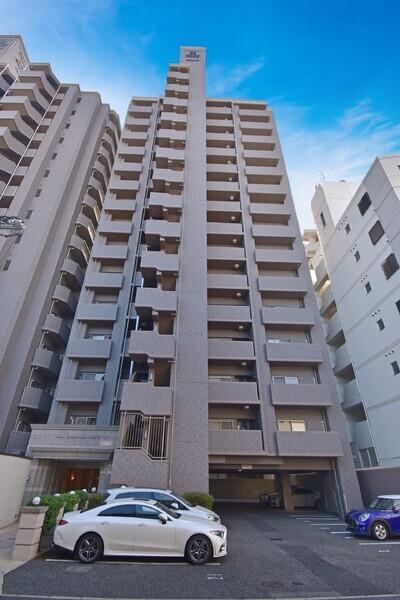3LDK+S apartment in Naka Ward, Hiroshima - Photo 1