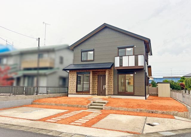 Renovated 4LDK Home in Fujikata - Photo 1