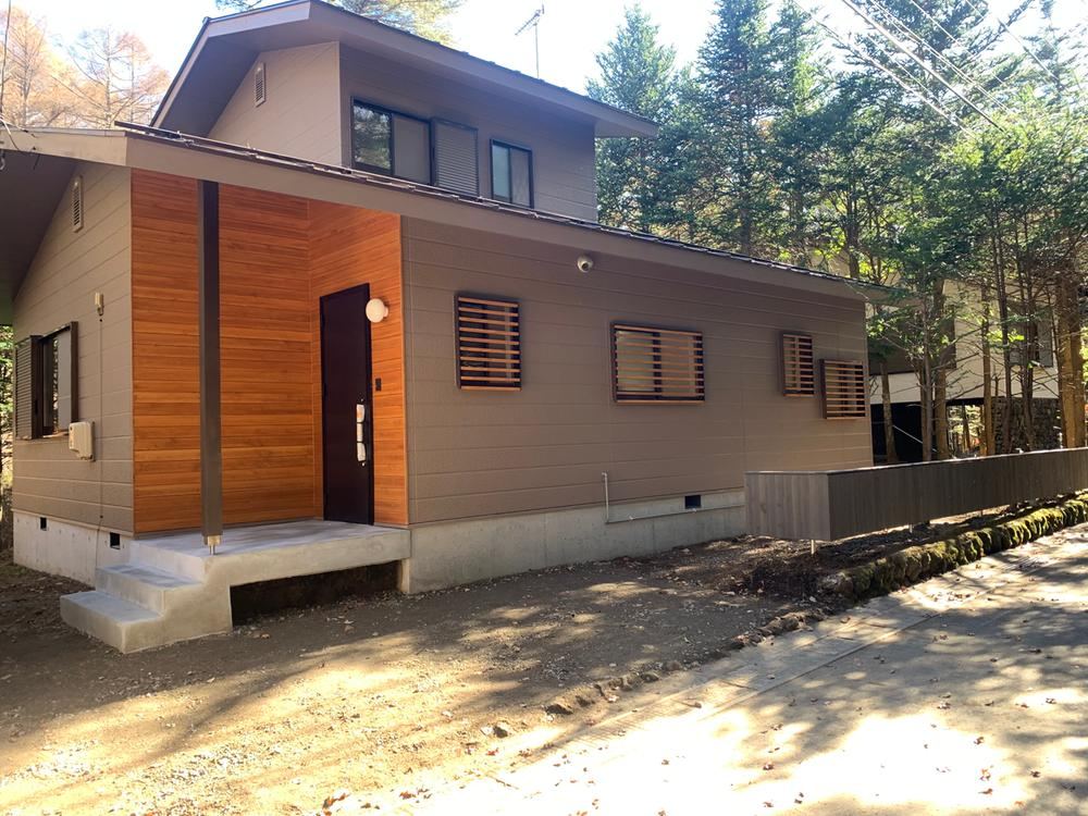 Bright 2LDK Renovated House in Nagakura - Photo 1