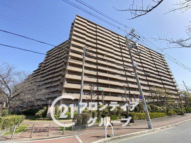 4LDK apartment in Sakai Ward, Sakai, Osaka - Photo 1