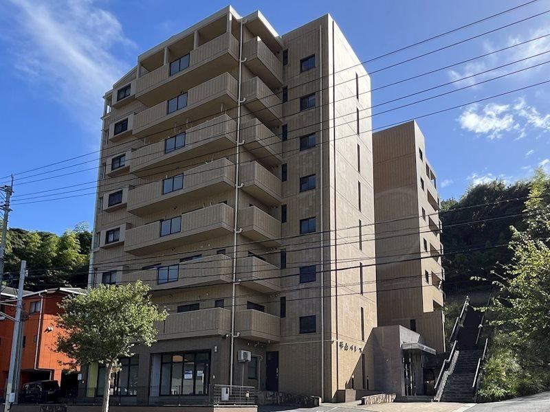 4LDK apartment in Shimonoseki, Yamaguchi - Photo 1