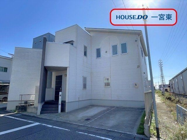 Spacious 5LDK with Dual Balconies in Midori - Photo 1