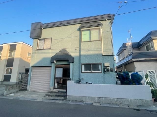 Spacious 6DK Detached House in Kanazawa 4-chome - Photo 1