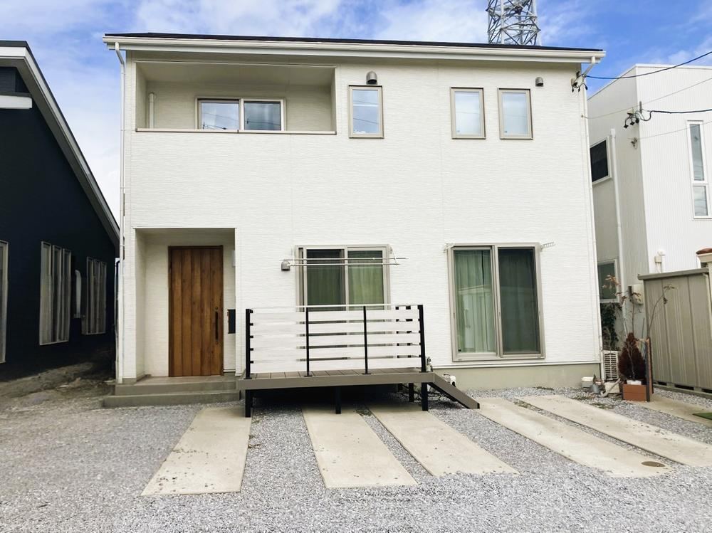 Spacious 4LDK House with Parking for 3 Cars in Hamamatsu - Photo 1