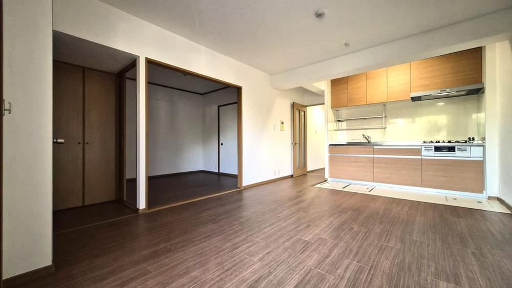 4DK apartment in Ikeda, Osaka - Photo 1