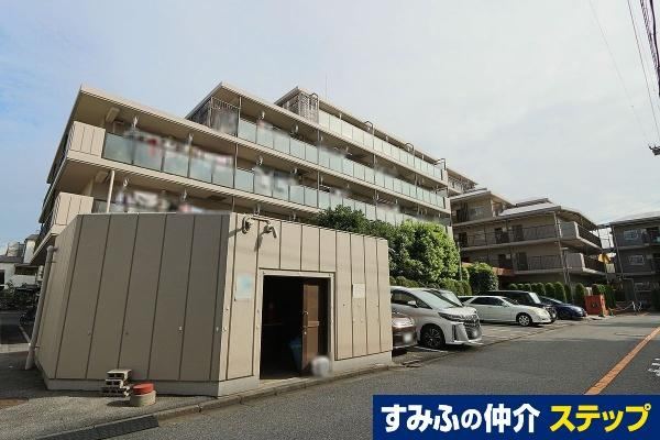 3DK Apartment with Private Garden in Hori-fune - Photo 1