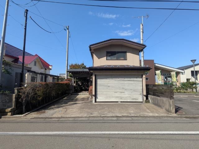 5LDK House with Japanese Garden in Akita City - Photo 1