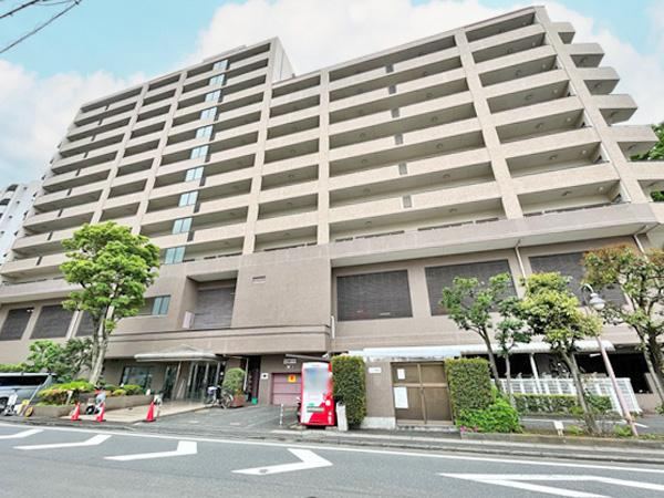 Pet-Friendly 3LDK Apartment in Wako City - Photo 1
