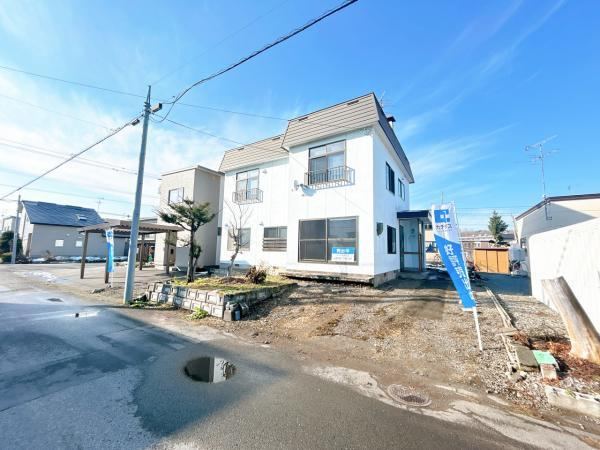 Renovation Planned 5LDK House with Garden in Asahikawa - Photo 1