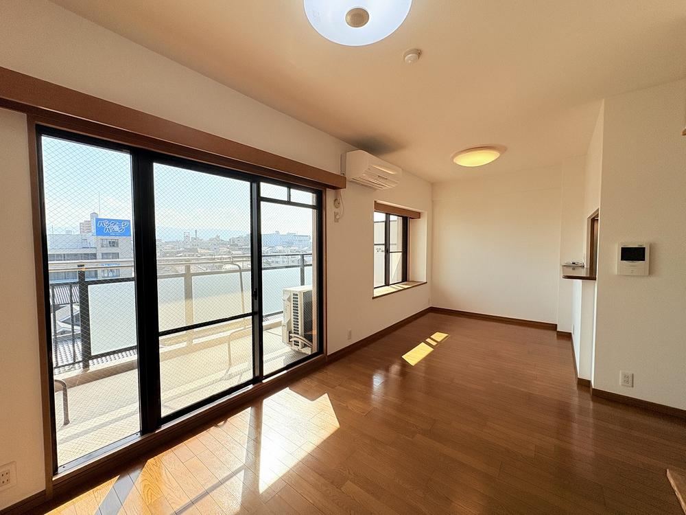 3LDK apartment in Kaizuka, Osaka - Photo 1
