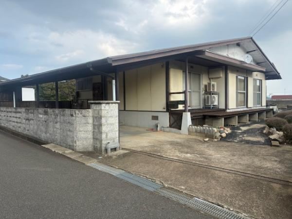 Popular Single-Story 3LDK Home with Large Lot - Photo 1