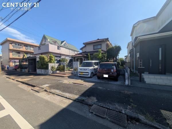 Spacious 3LDK House with Expansion Potential in Tsunezuka - Photo 1