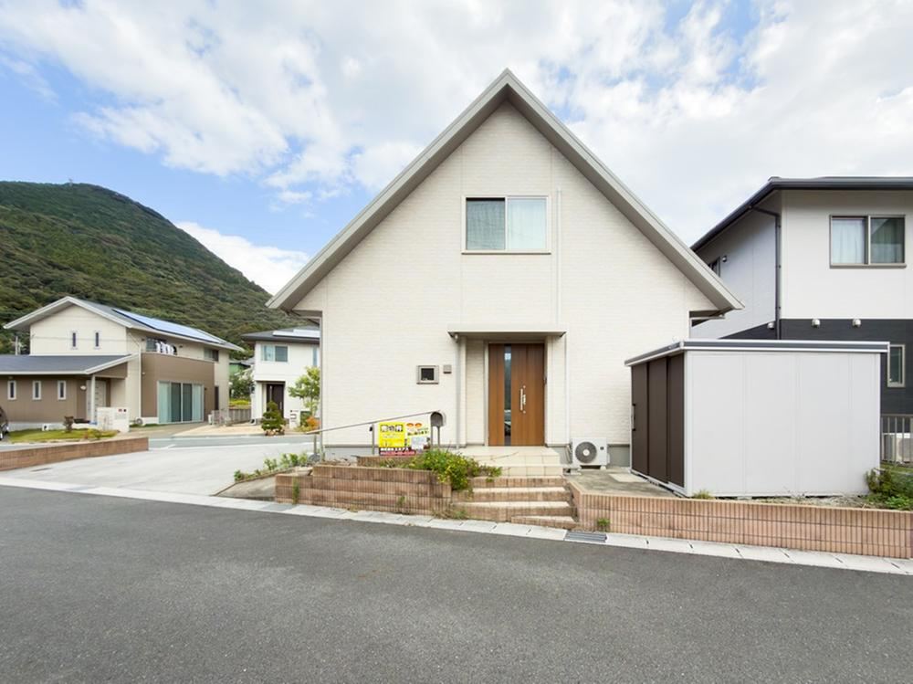 Renovated 4LDK House with Modern Amenities in Shimonoseki - Photo 1