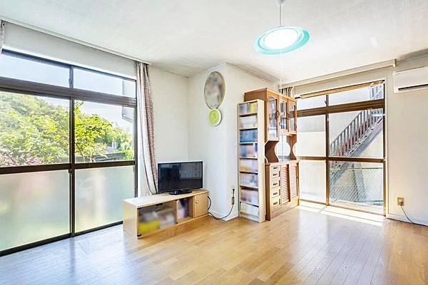 Convenient 3LDK House Near Hōmyōji Station - Photo 1