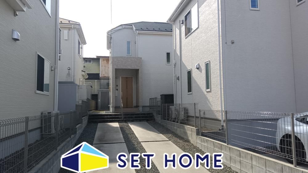 Energy-Efficient Home with Solar Power Near Hiwada Station - Photo 1