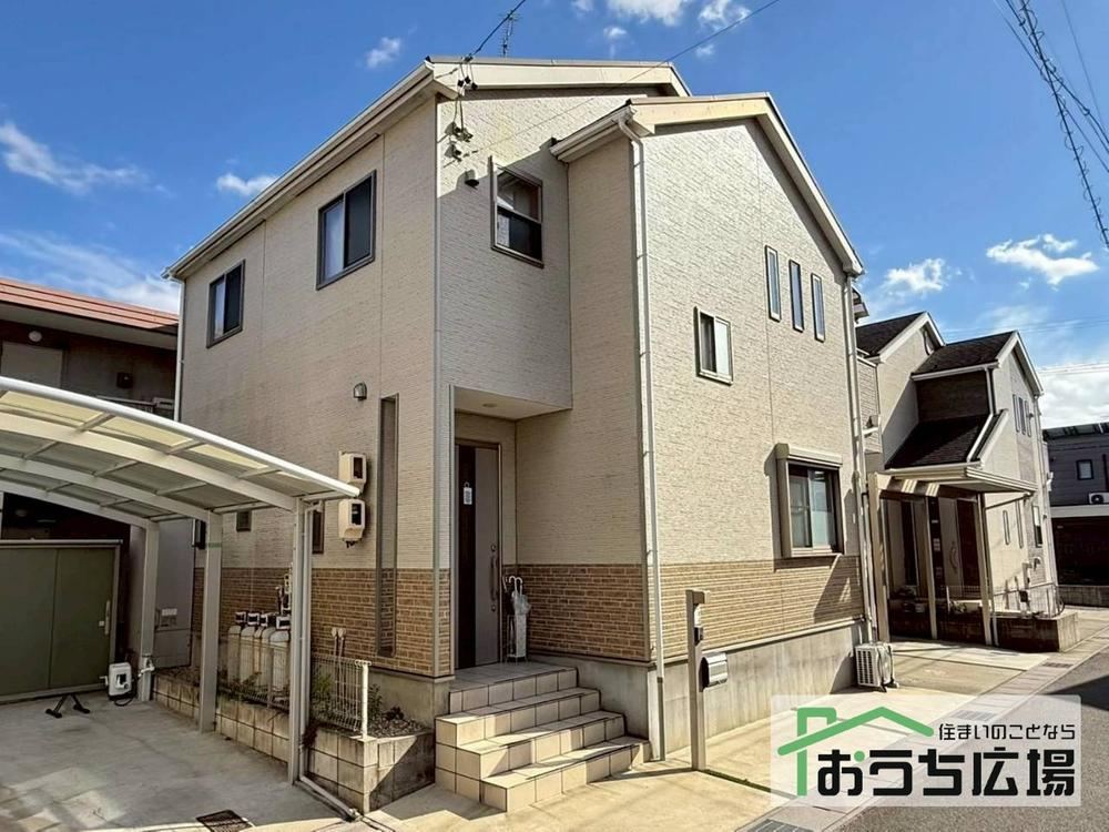 Comfortable Living with Ample Features and Natural Light - Photo 1