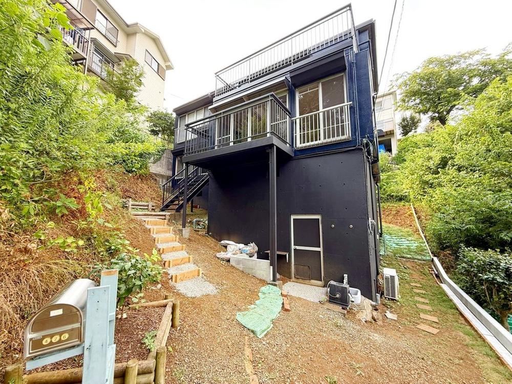 Spacious 4LDK Home with Upcoming Renovation - Photo 1