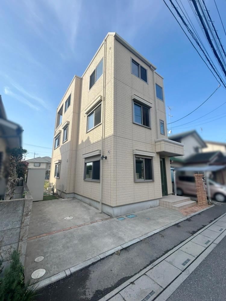 Spacious 5LDK House in Kasukabe City - Photo 1