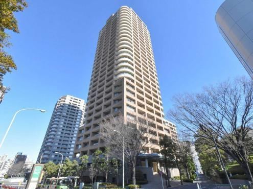 3LDK apartment in Shinjuku Ward, Tokyo - Photo 1