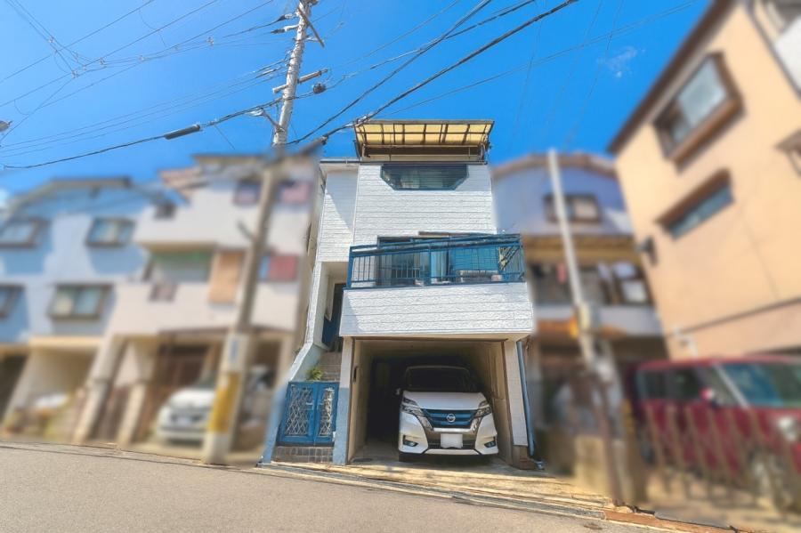 Renovated 4LDK Detached House in Neyagawa City - Photo 1