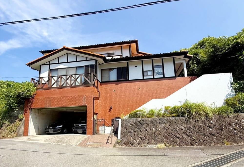 Spacious 3LDK Home with 118 Tsubo Lot in Izu no Kuni City - Photo 1