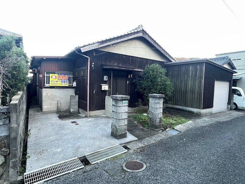 Convenient 4DK+S House in a Quiet Area - Photo 1