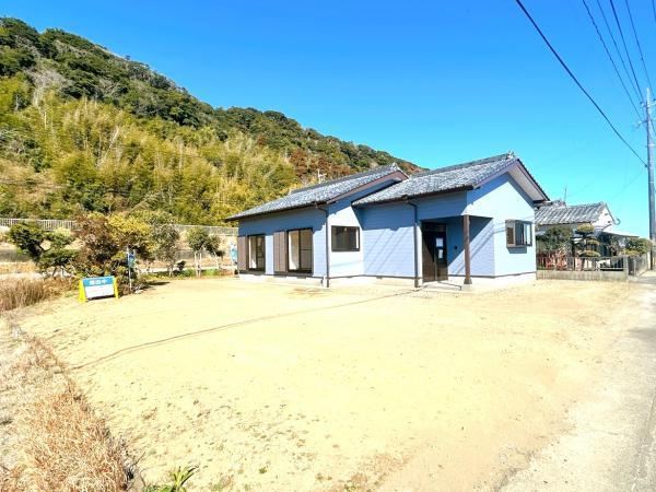Renovated Single-Story Home with Garden in Takahabe - Photo 1