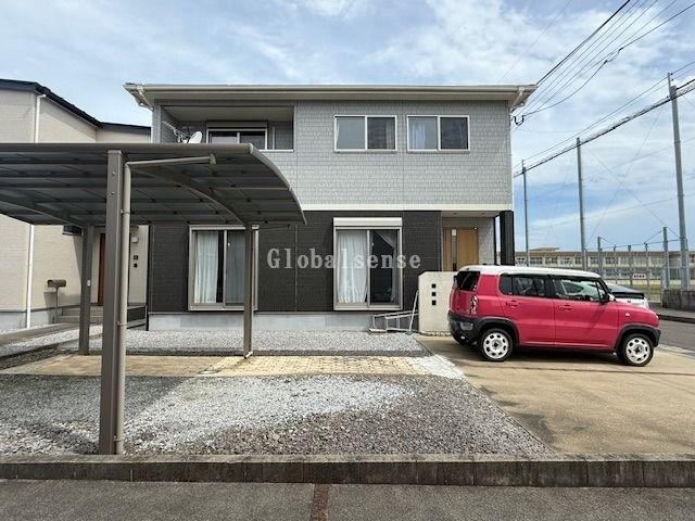 Beautiful 3LDK Home with Parking in Takana, Miyazaki - Photo 1
