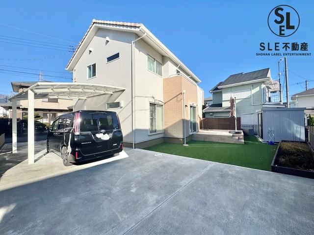 Spacious 4LDK House with Large Garden in Hadano - Photo 1