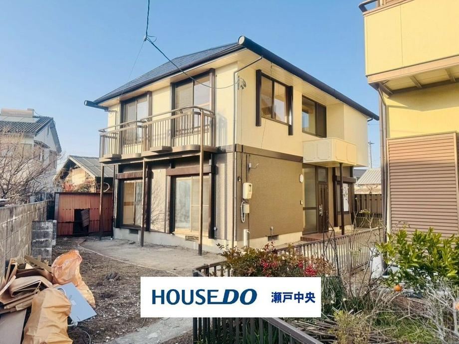 Stylish 4LDK Home with Recent Renovations - Photo 1
