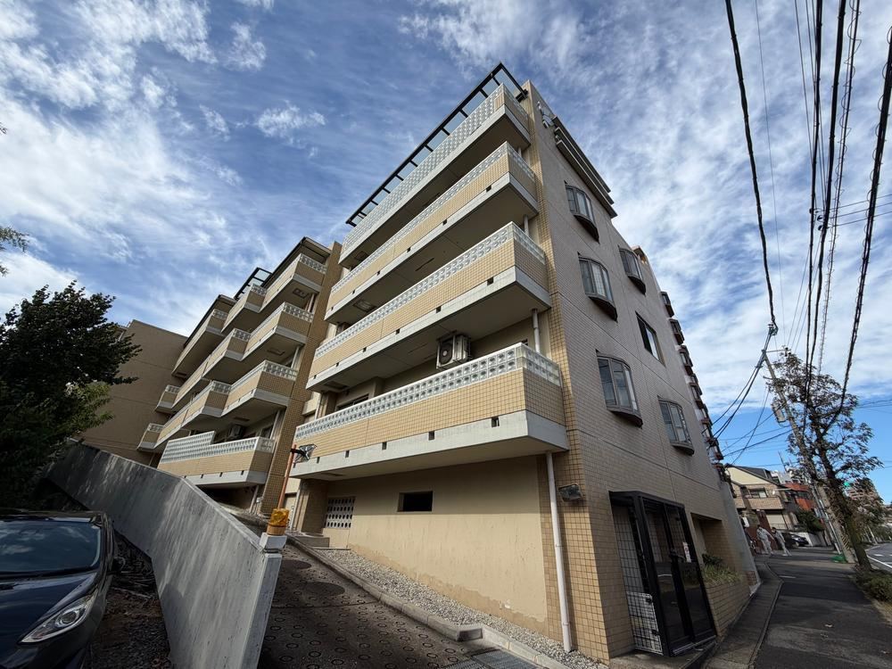 3LDK apartment in Tempaku Ward, Nagoya, Aichi - Photo 1