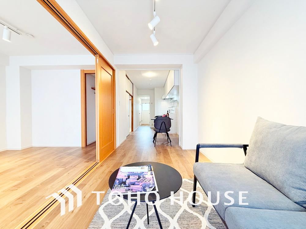 Updated 2LDK Apartment Near Meguro Station - Photo 1