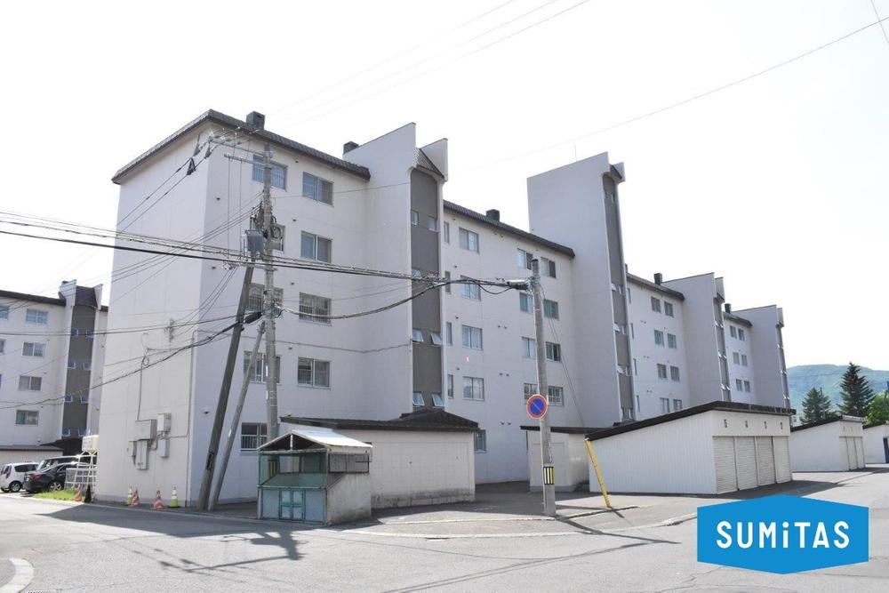 2LDK apartment in Nishi Ward, Sapporo, Hokkaido - Photo 1